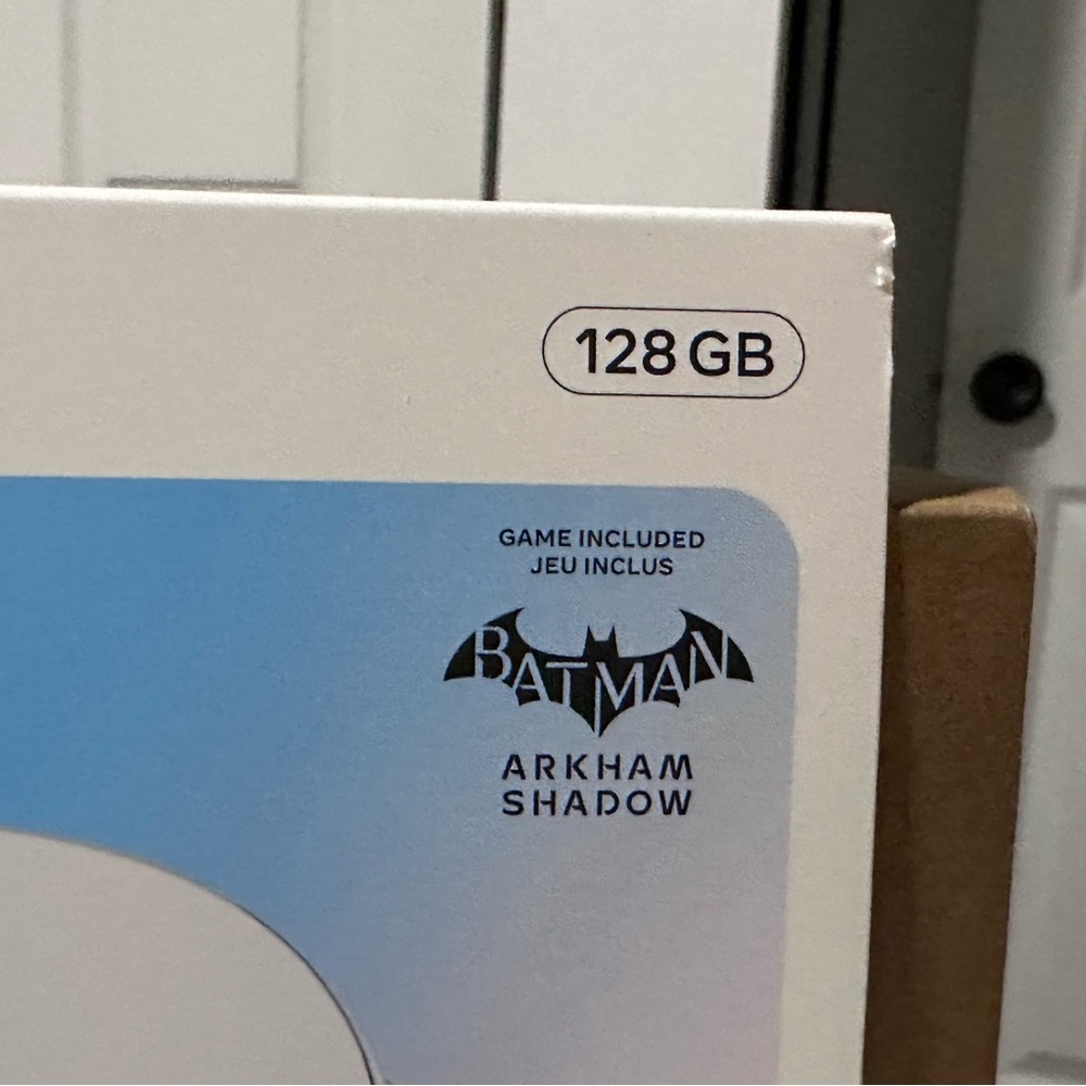 Meta Quest 3S VR Headset with Controllers *includes Batman Arkham Shadow game - Picture 4 of 10